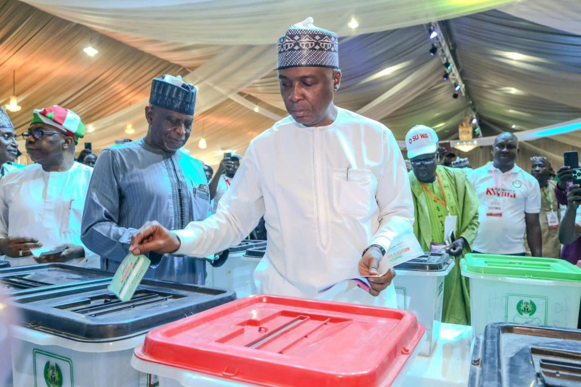 Sen. Bukola Saraki casting his vote at the kwara pdp congress