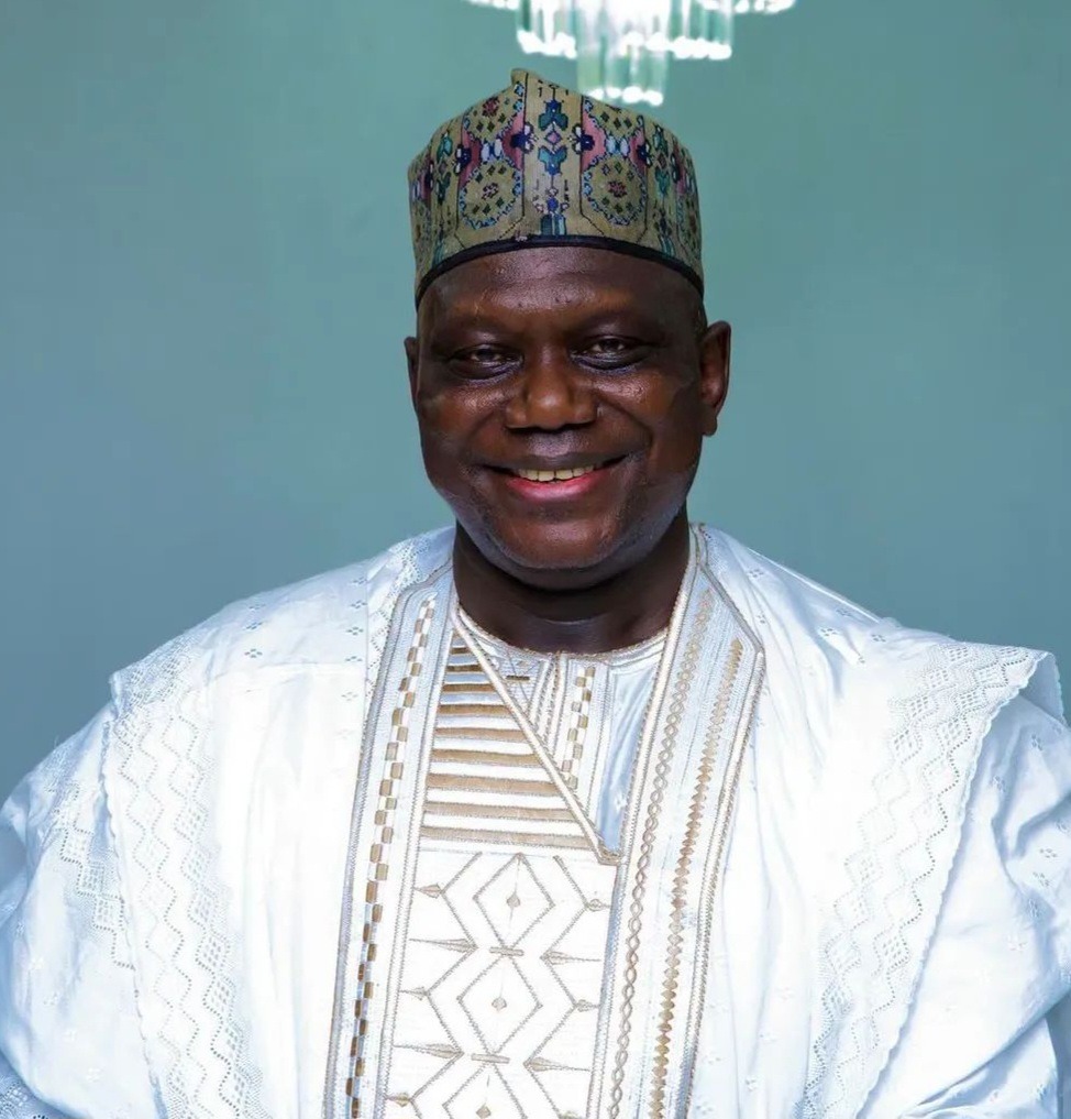 Dr. Muideen Olaniyi Azeez Salako
